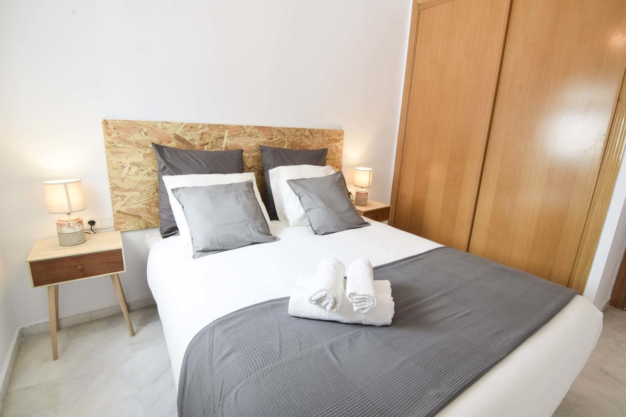 P&P Apartaments Carrera De Capuchinos Málaga Esterno foto