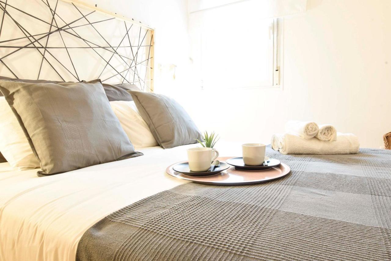 P&P Apartaments Carrera De Capuchinos Málaga Esterno foto