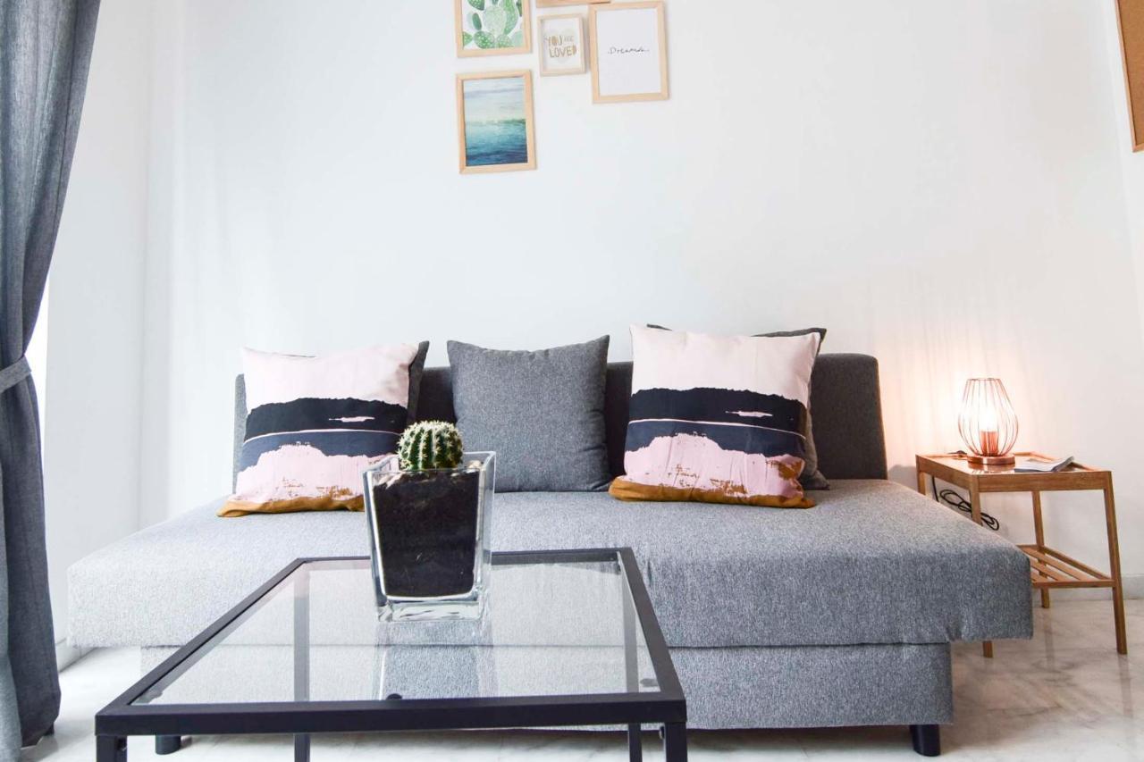 P&P Apartaments Carrera De Capuchinos Málaga Esterno foto