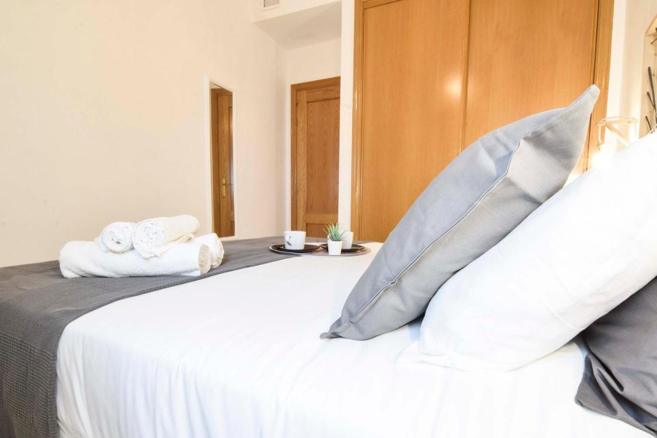 P&P Apartaments Carrera De Capuchinos Málaga Esterno foto
