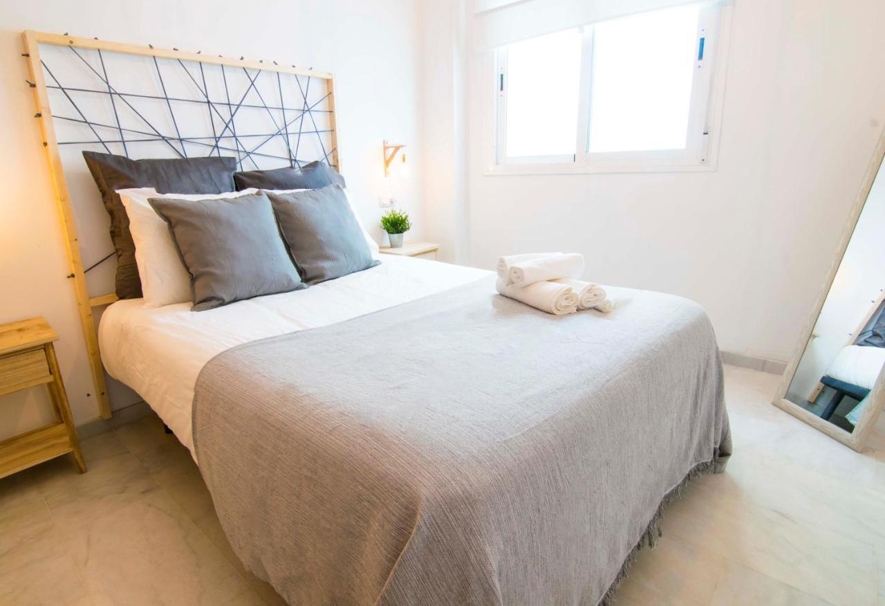P&P Apartaments Carrera De Capuchinos Málaga Esterno foto